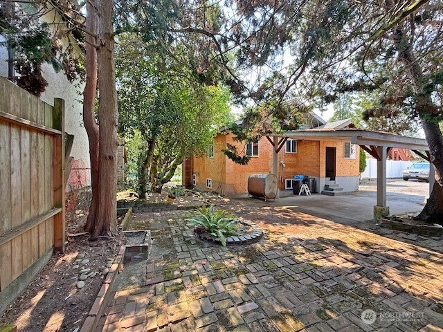 2325 Wheaton Way