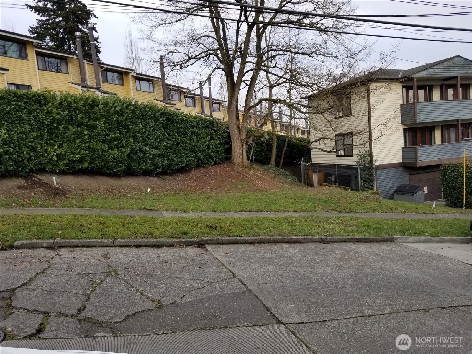 2602 E Thomas Street, Seattle, WA 98112, photo 2 of 2