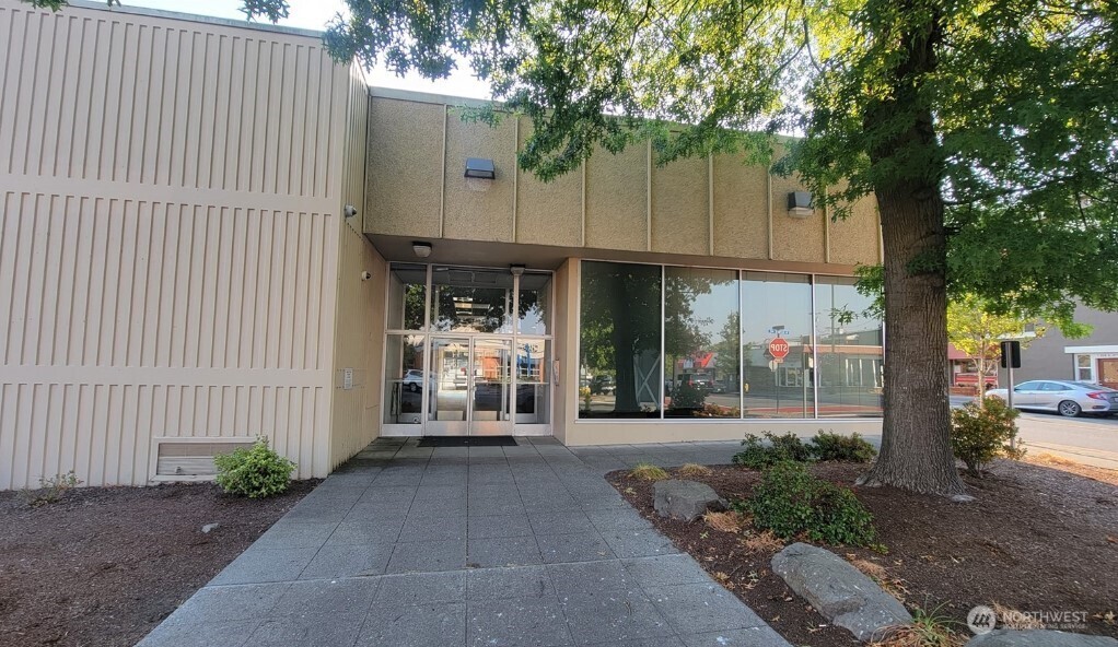501 N Olympic Avenue