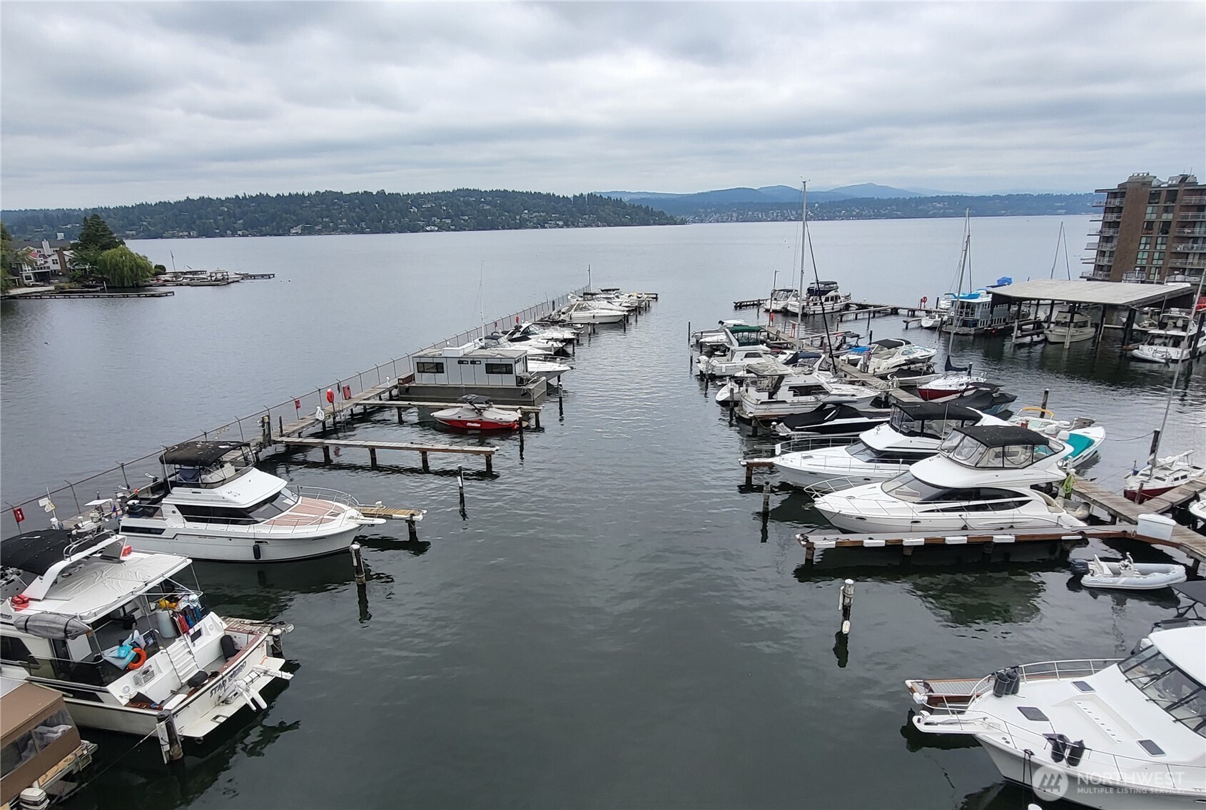 9030 Seward Park Avenue S #513, Seattle, WA 98118, photo 3 of 17