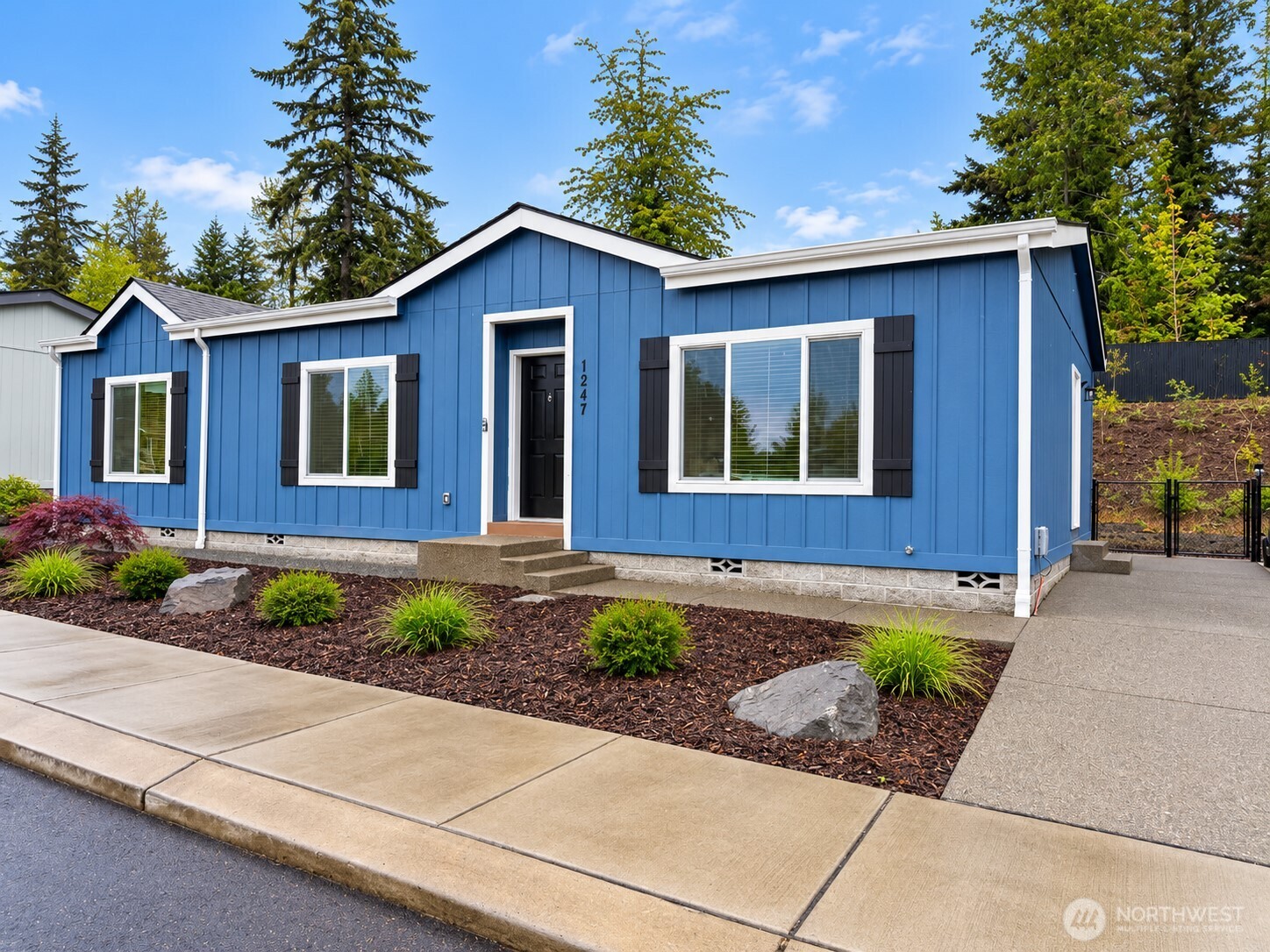 1247 Orangewood Street #20
