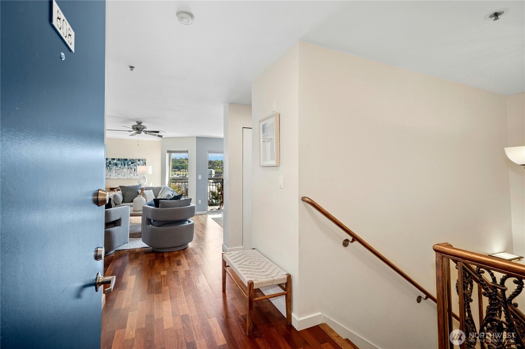 701 Galer Street #808, Seattle, WA 98109, photo 4 of 37