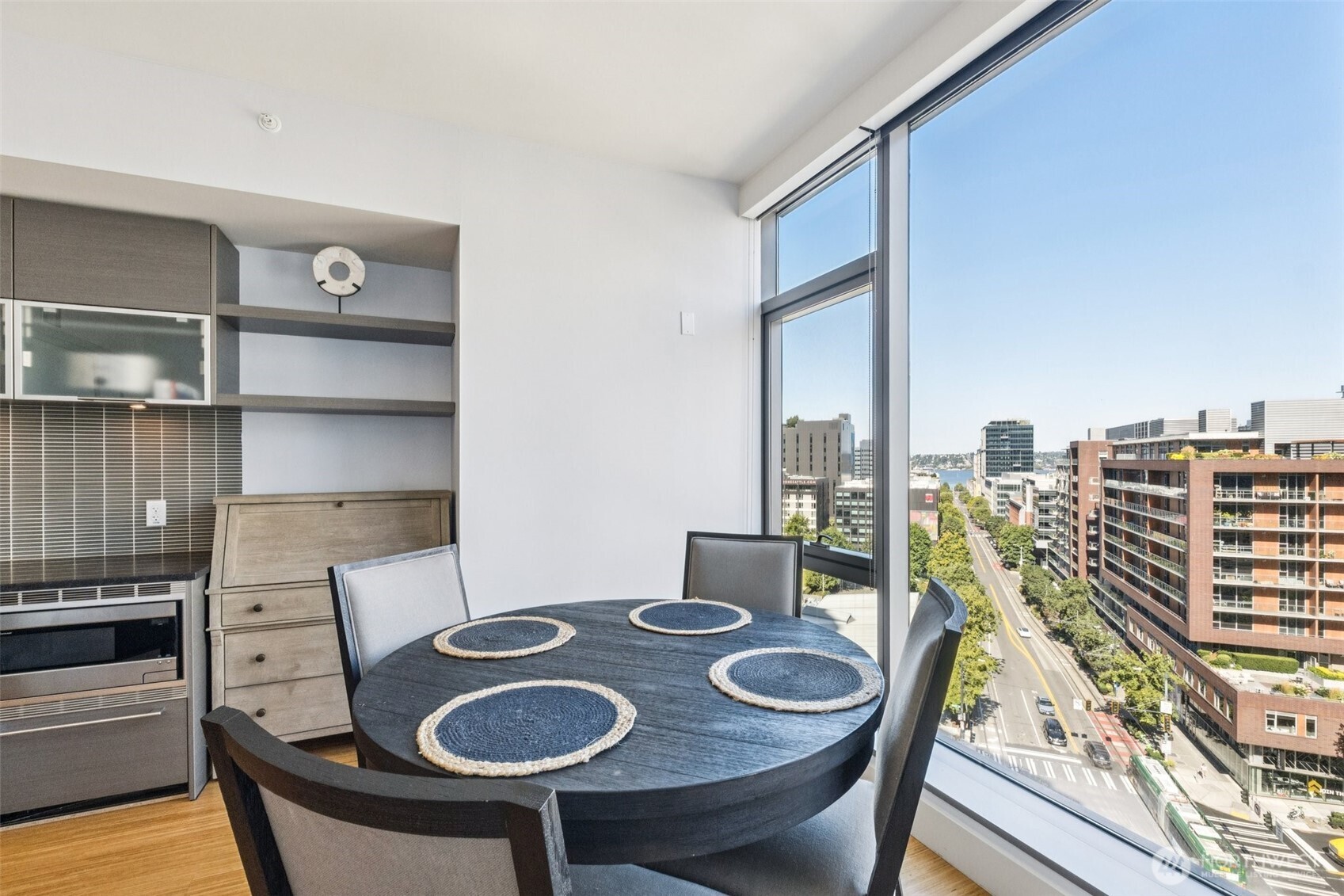 820 Blanchard Street #904, Seattle, WA 98121-2650, photo 2 of 26