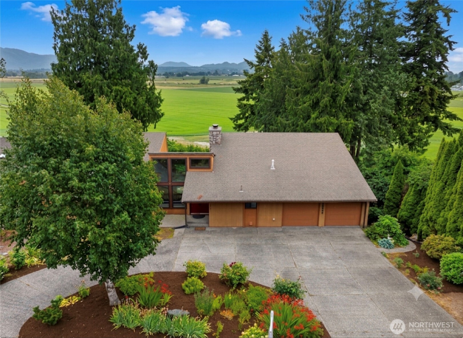12509 Patricia Lane, Burlington, WA 98233, photo 2 of 2
