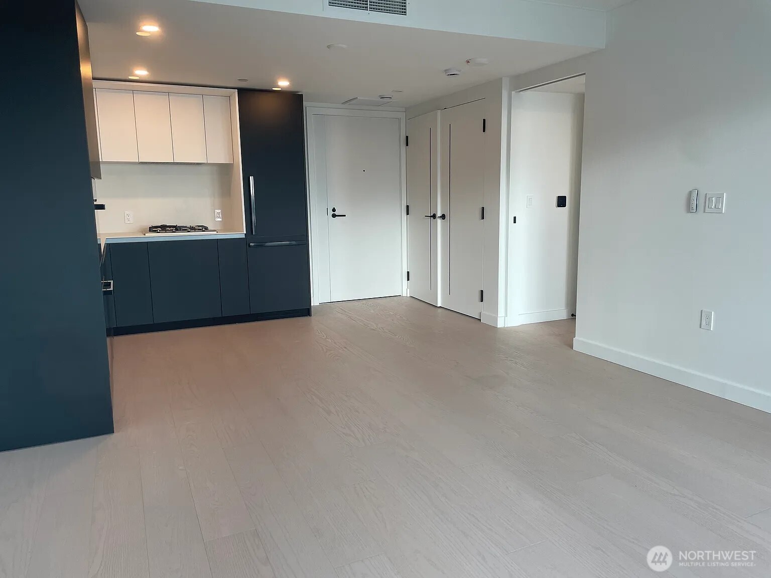 300 Virginia Street #2210, Seattle, WA 98121, photo 4 of 27