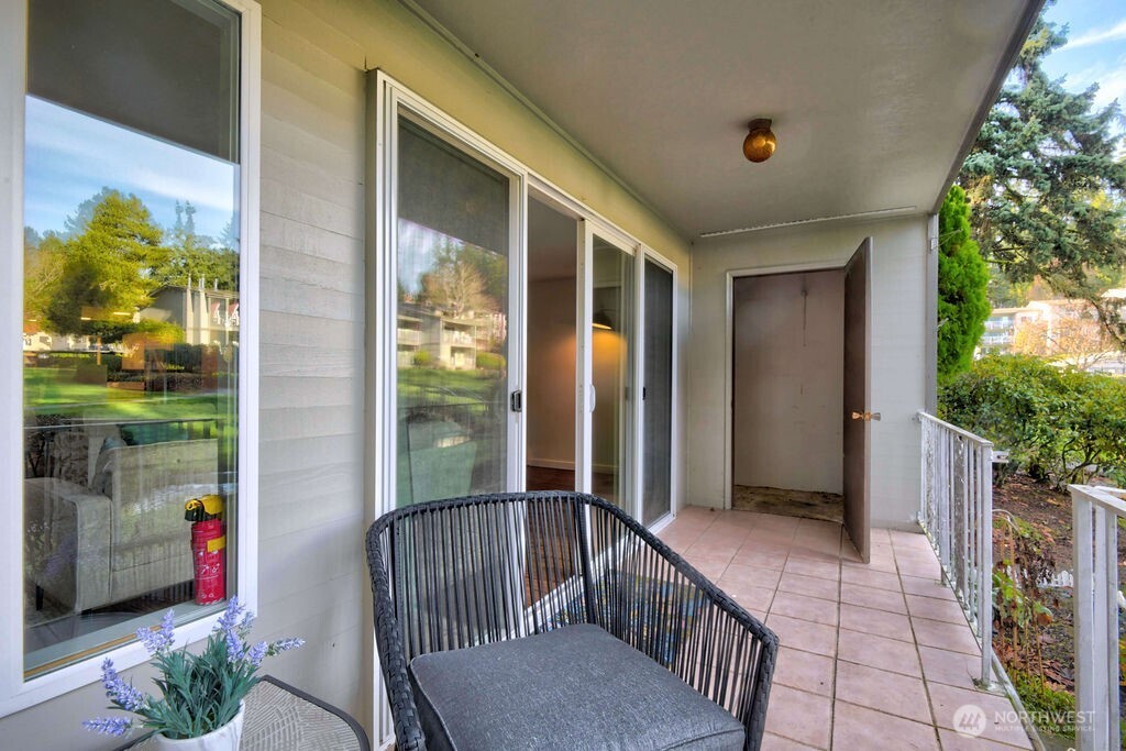 13045 15th Avenue NE #F7, Seattle, WA 98125, photo 2 of 28