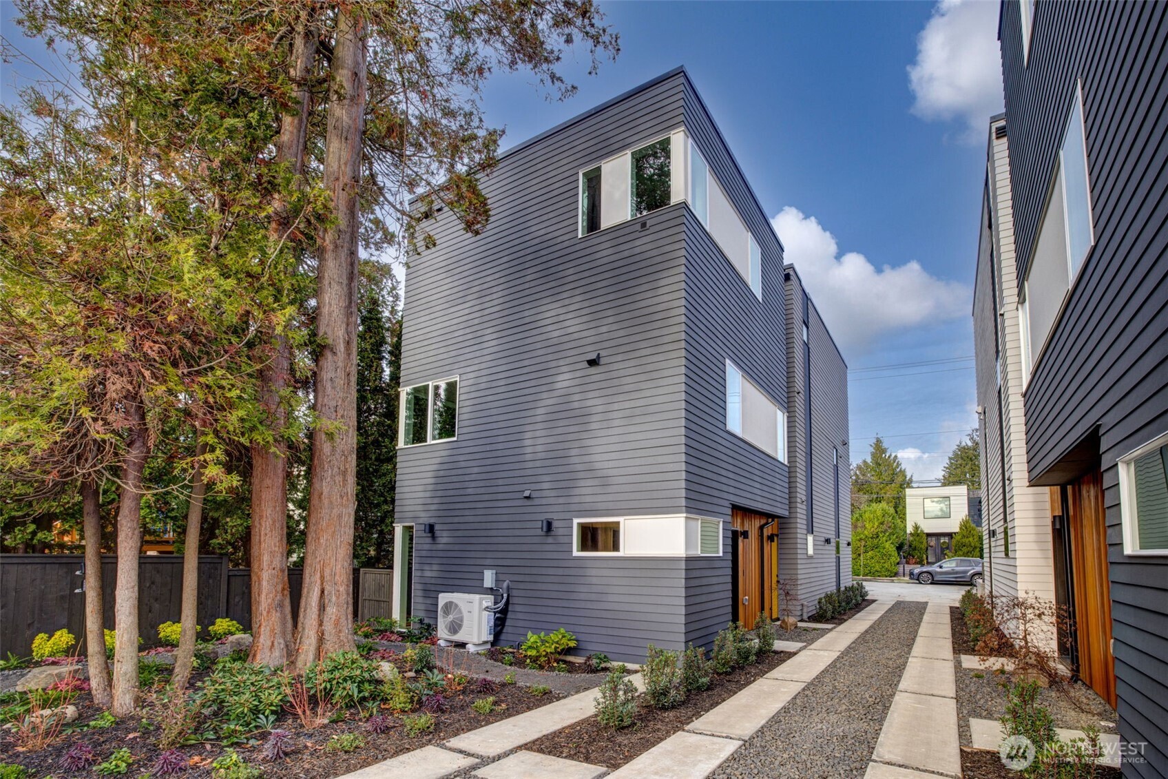 4405 B S Holly Street, Seattle, WA 98118, photo 3 of 28