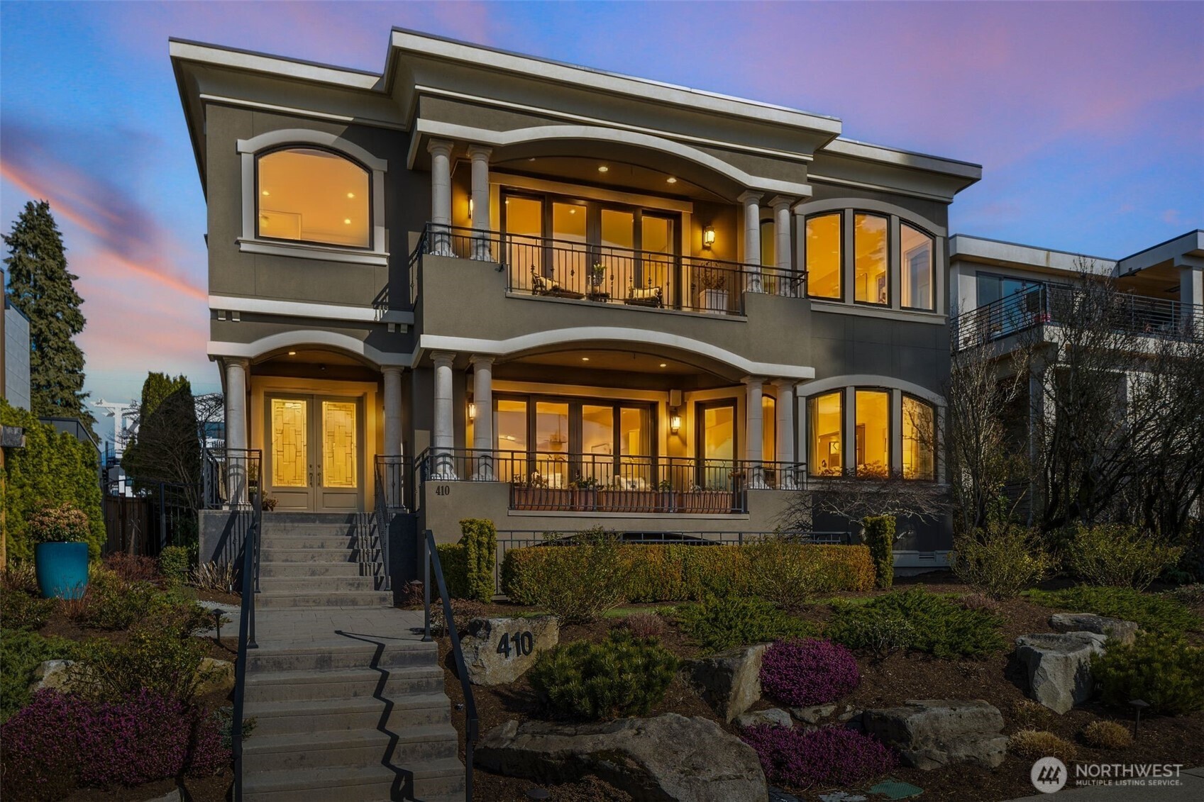 410 8th Avenue W