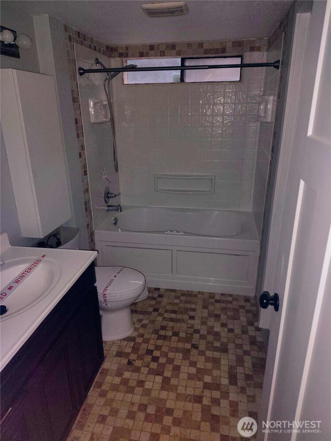110 SW 116th Street #A11, Seattle, WA 98146, photo 4 of 12