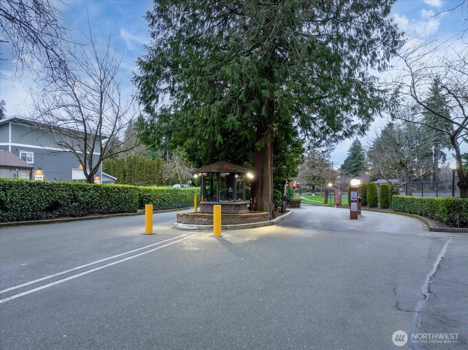 11019 B Glen Acres Drive S, Seattle, WA 98168-1581, photo 4 of 32