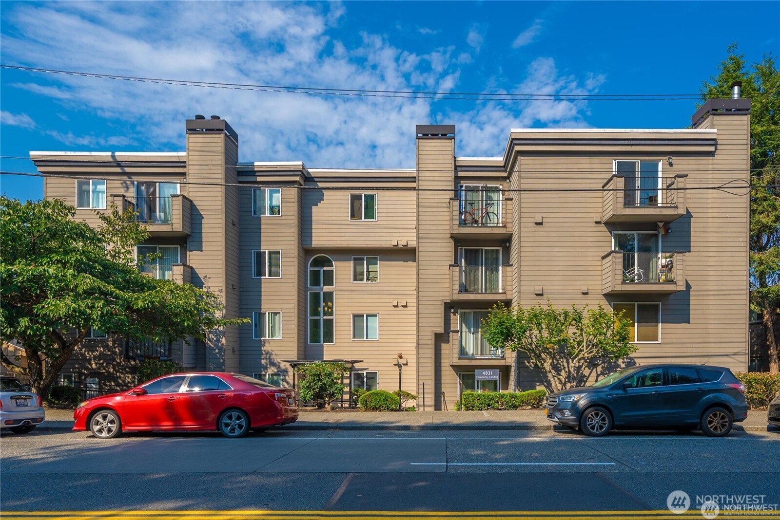 4831 Fauntleroy Way SW #401, Seattle, WA 98116, photo 2 of 23