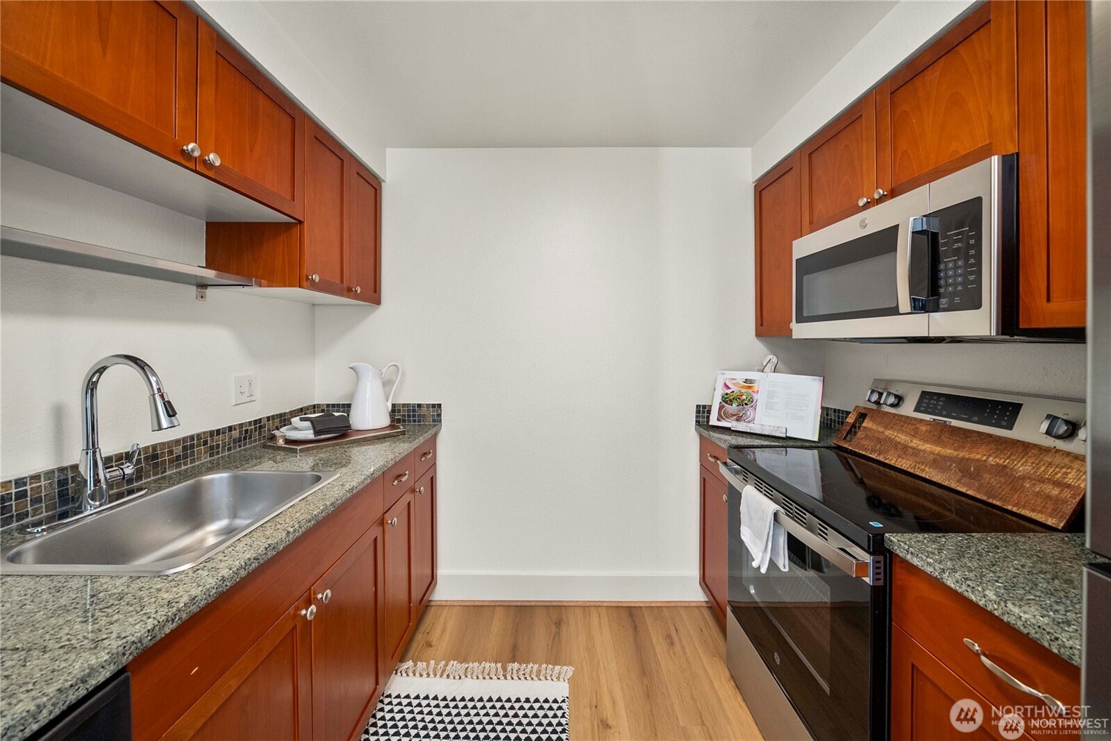 4831 Fauntleroy Way SW #401, Seattle, WA 98116, photo 4 of 23