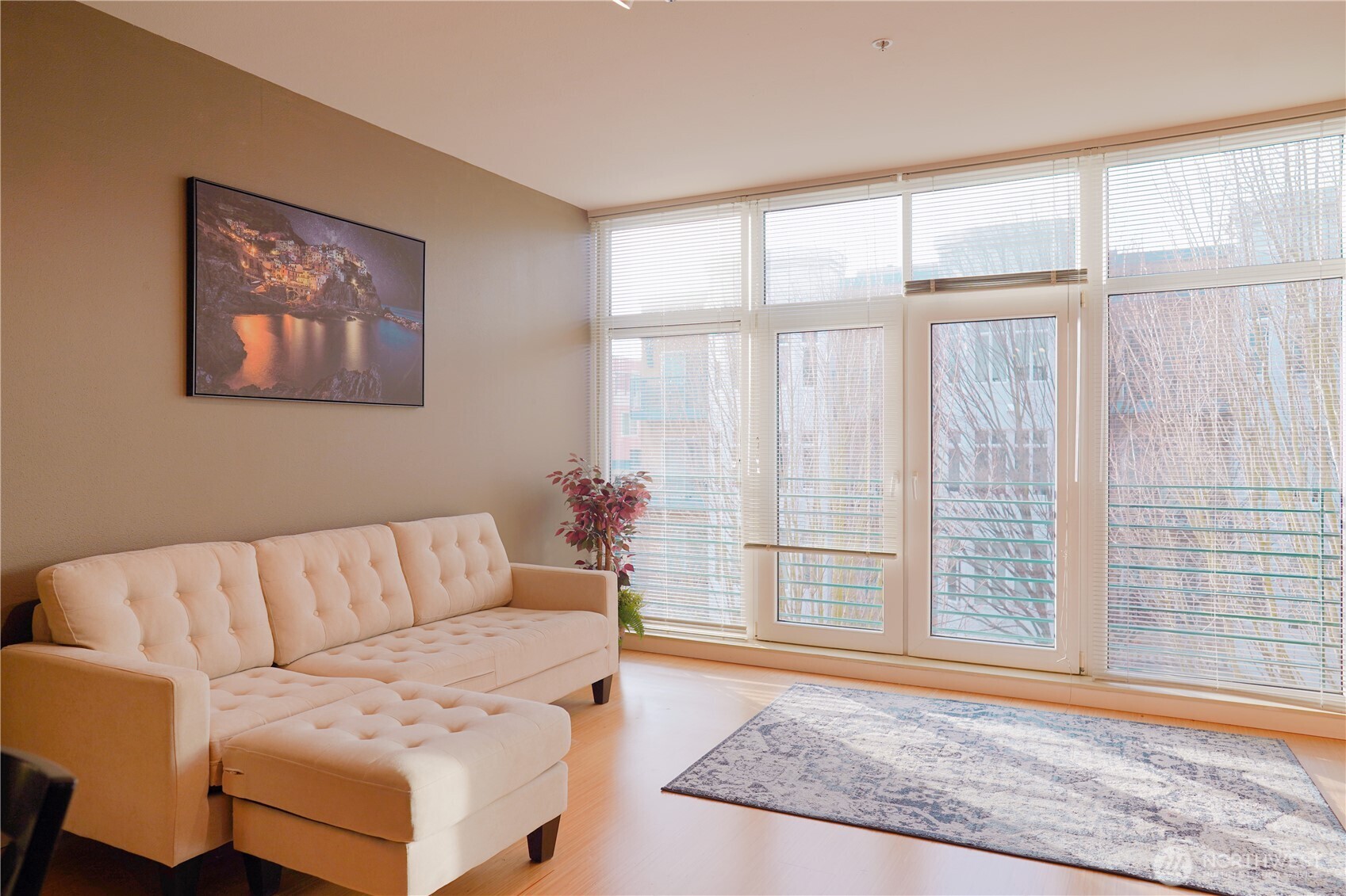 17 W Mercer Street #207, Seattle, WA 98119, photo 5 of 24