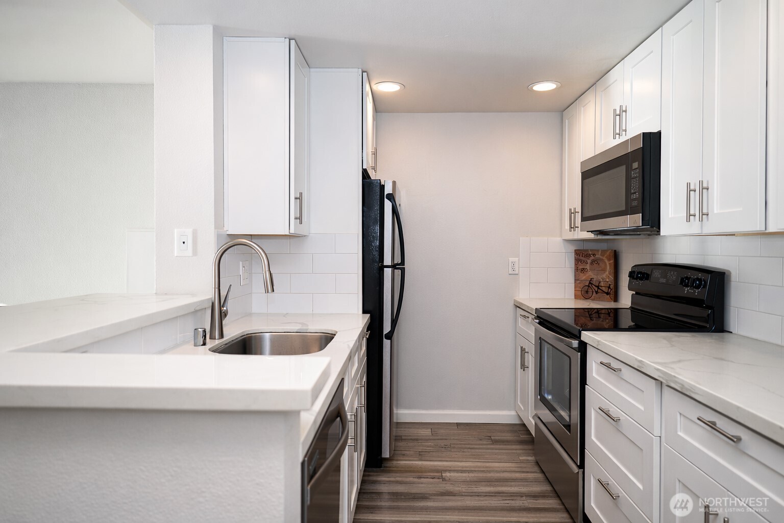 121 Vine Street #1702, Seattle, WA 98121, photo 3 of 37