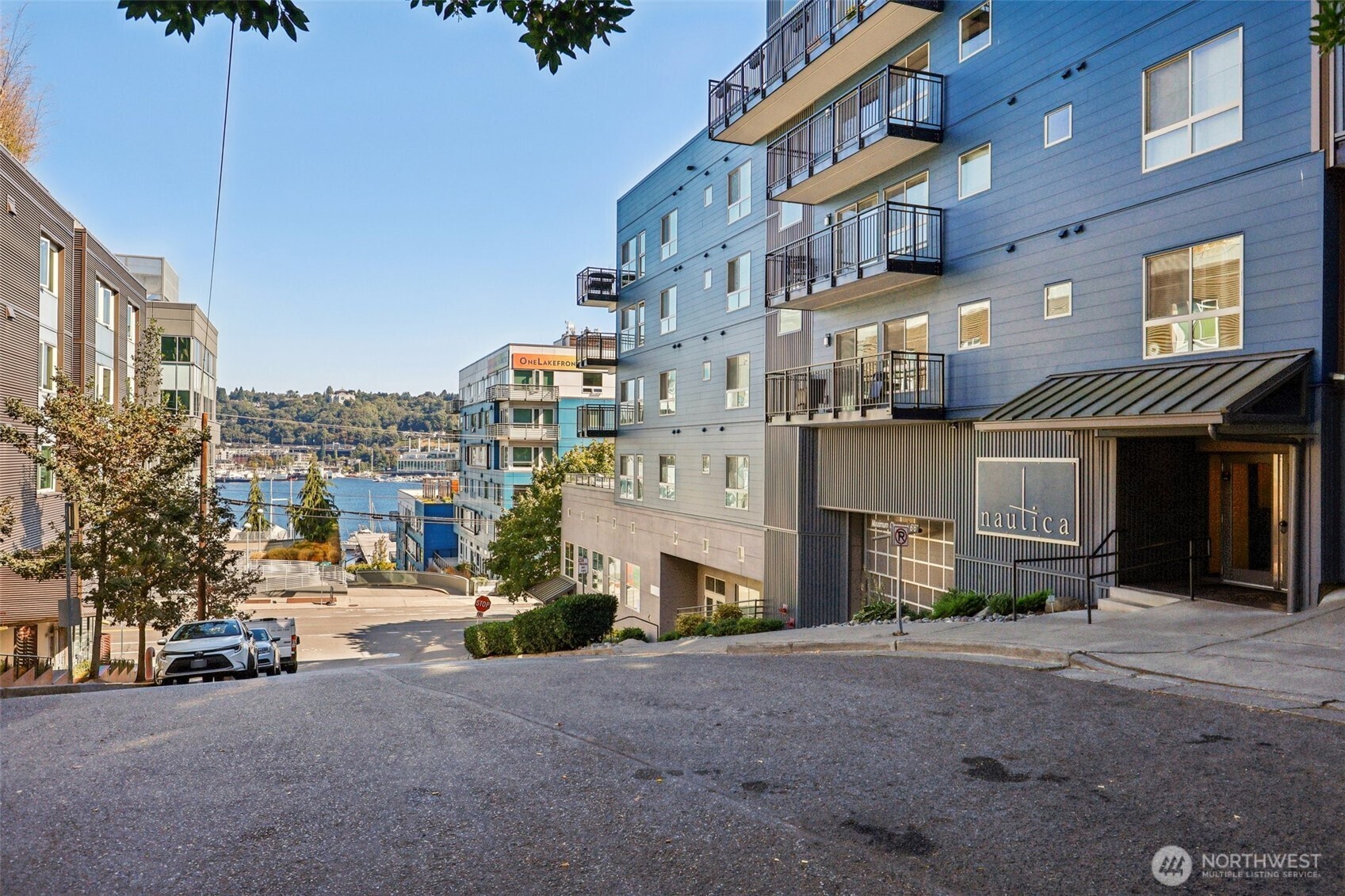 1425 Dexter Avenue N #611, Seattle, WA 98109, photo 2 of 29