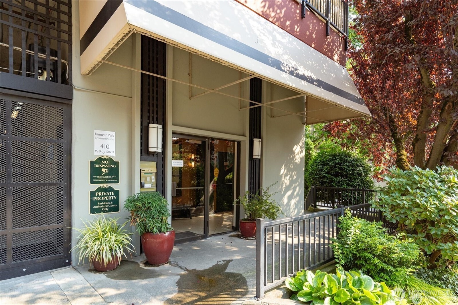 410 W Roy Street #E101, Seattle, WA 98119, photo 2 of 33