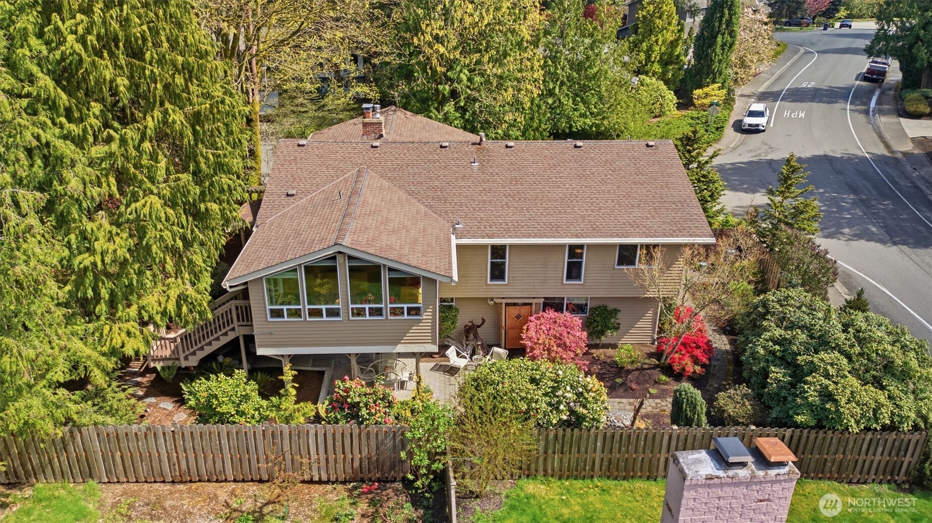 7605 146th Avenue NE, Redmond, WA 98052, photo 2 of 2