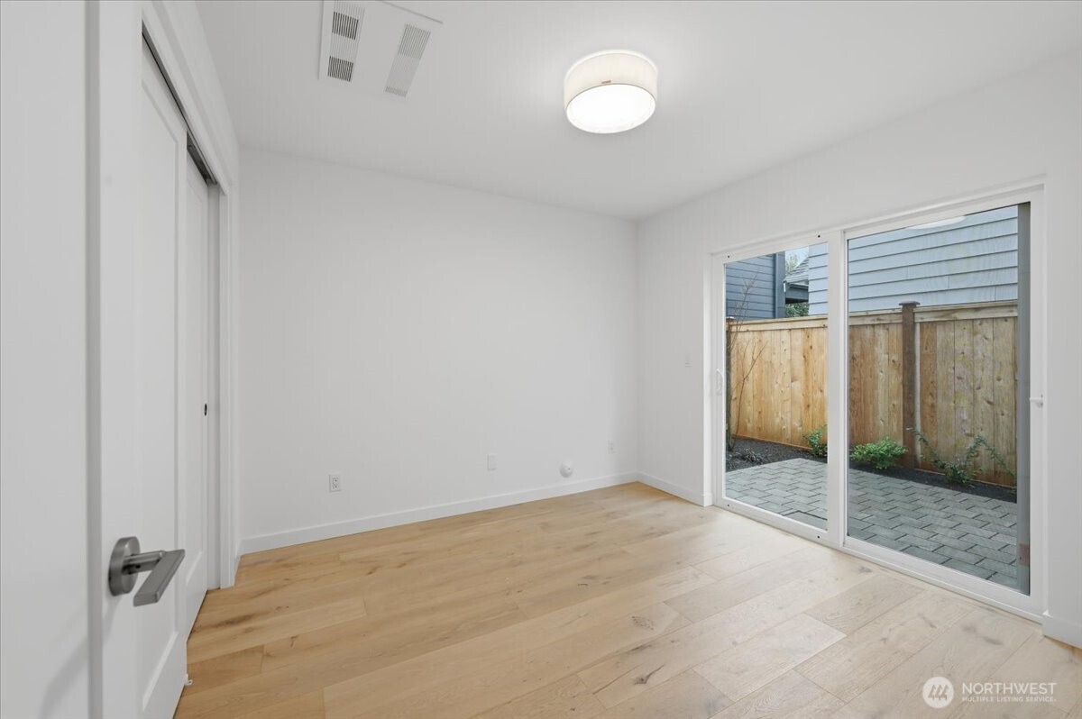 7320 11th Avenue NE, Seattle, WA 98115, photo 3 of 15