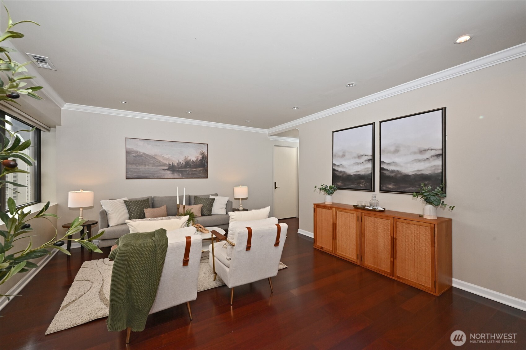 1301 Spring Street #16C, Seattle, WA 98104, photo 3 of 33