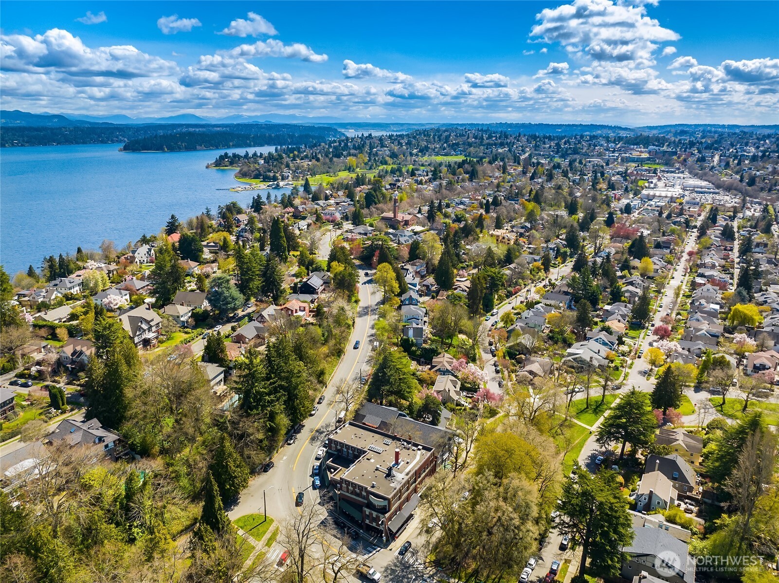 2809 1/2 Mount Rainier Drive S #4