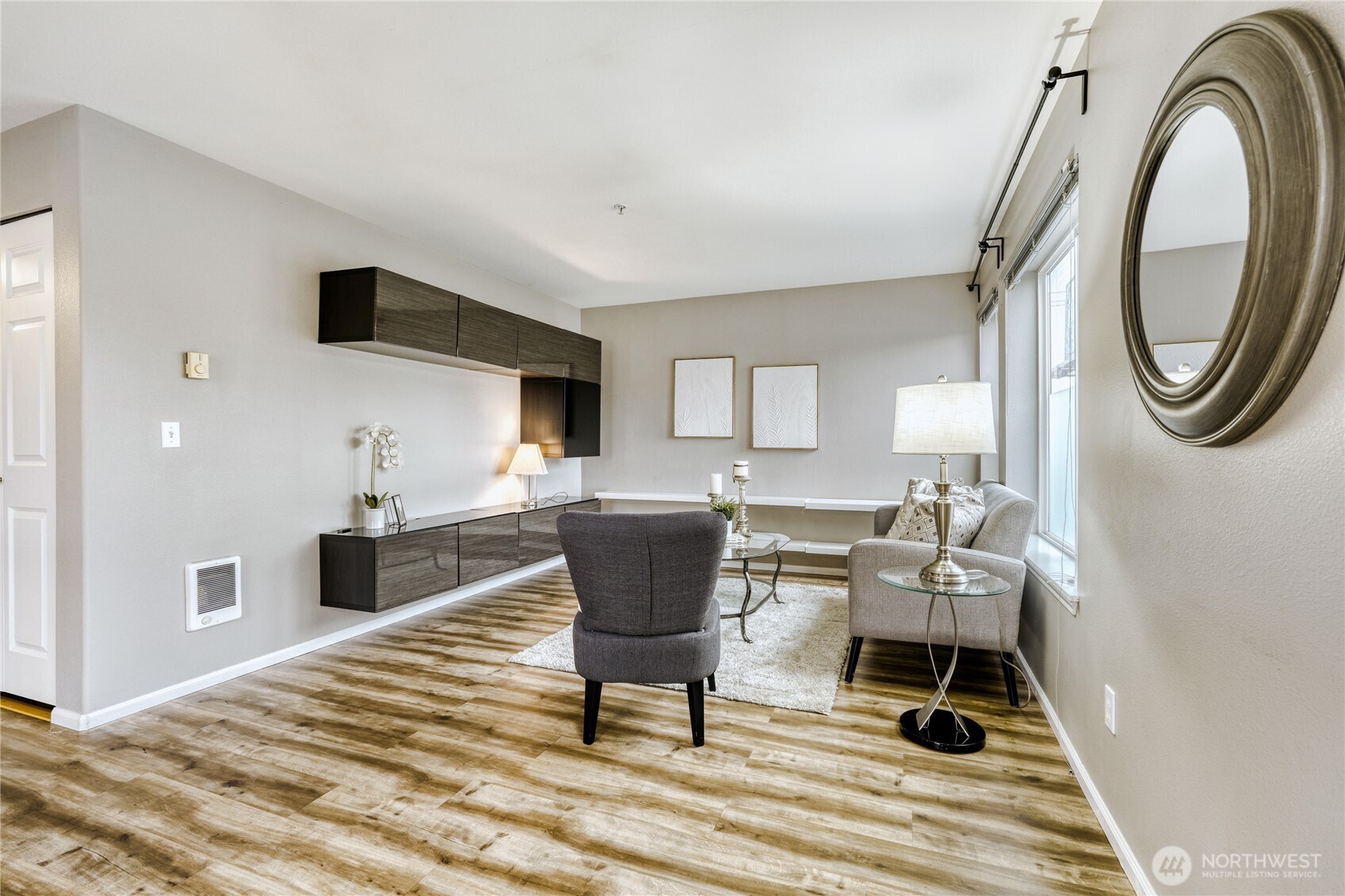 10511 Midvale Avenue N #302, Seattle, WA 98133, photo 4 of 24