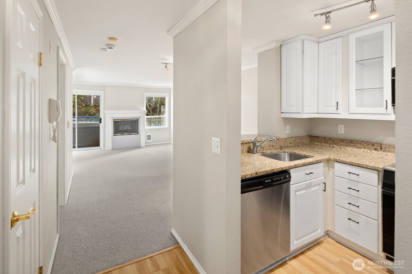 2244 13th Avenue W #407, Seattle, WA 98119, photo 3 of 30