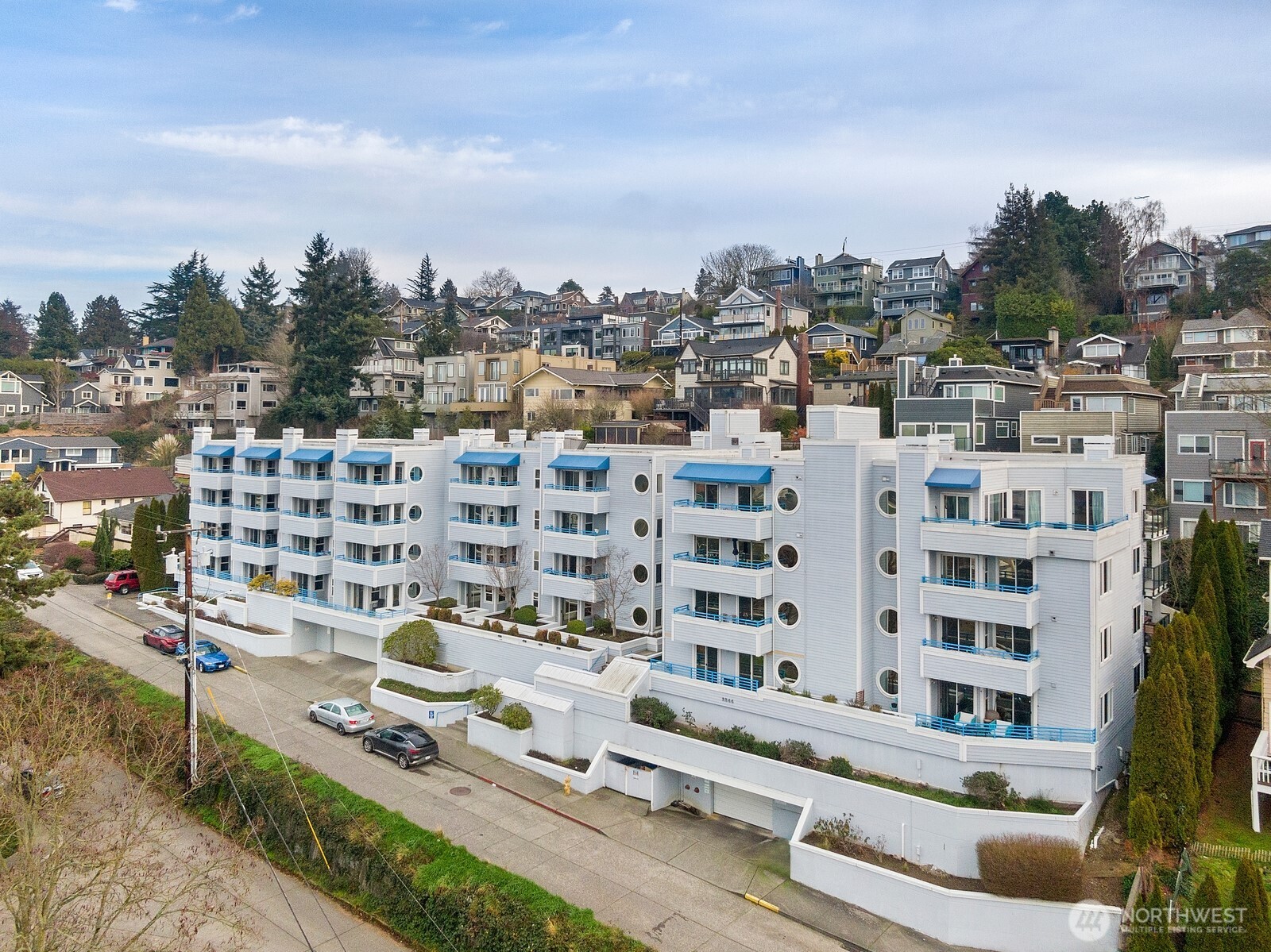 2244 13th Avenue W #407, Seattle, WA 98119, photo 2 of 30