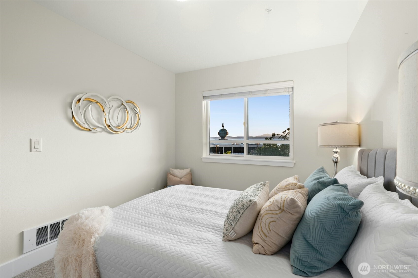 133 Queen Anne Avenue N #304, Seattle, WA 98109, photo 5 of 21