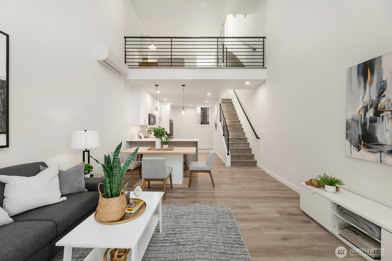 2017 W Bertona, Seattle, WA 98199, photo 2 of 2