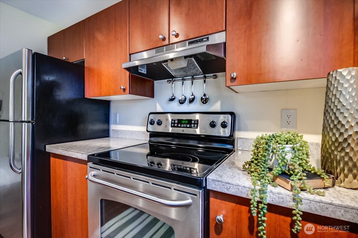 12404 E Gibson Road #D101, Everett, WA 98204, photo 5 of 35