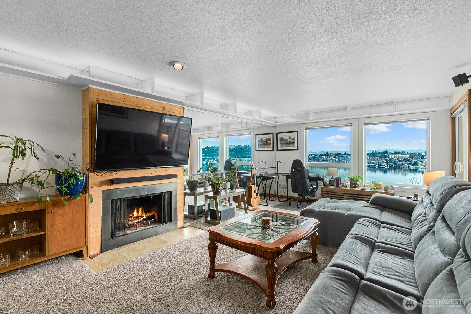 2401 8th Avenue N #202, Seattle, WA 98109, photo 2 of 24