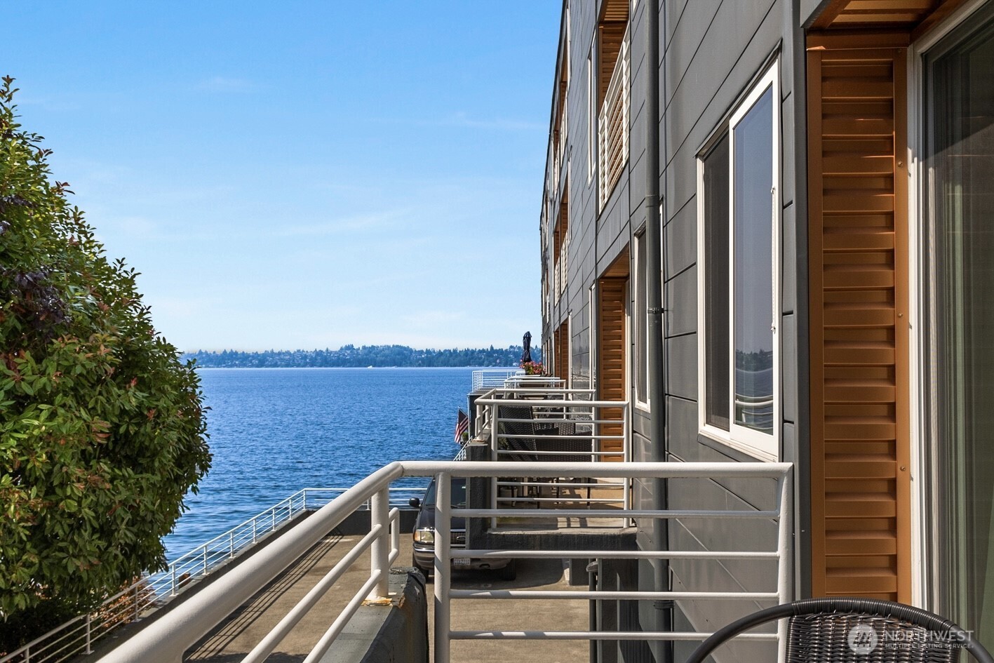 733 Lake Street S #101, Kirkland, WA 98033-6475, photo 2 of 2
