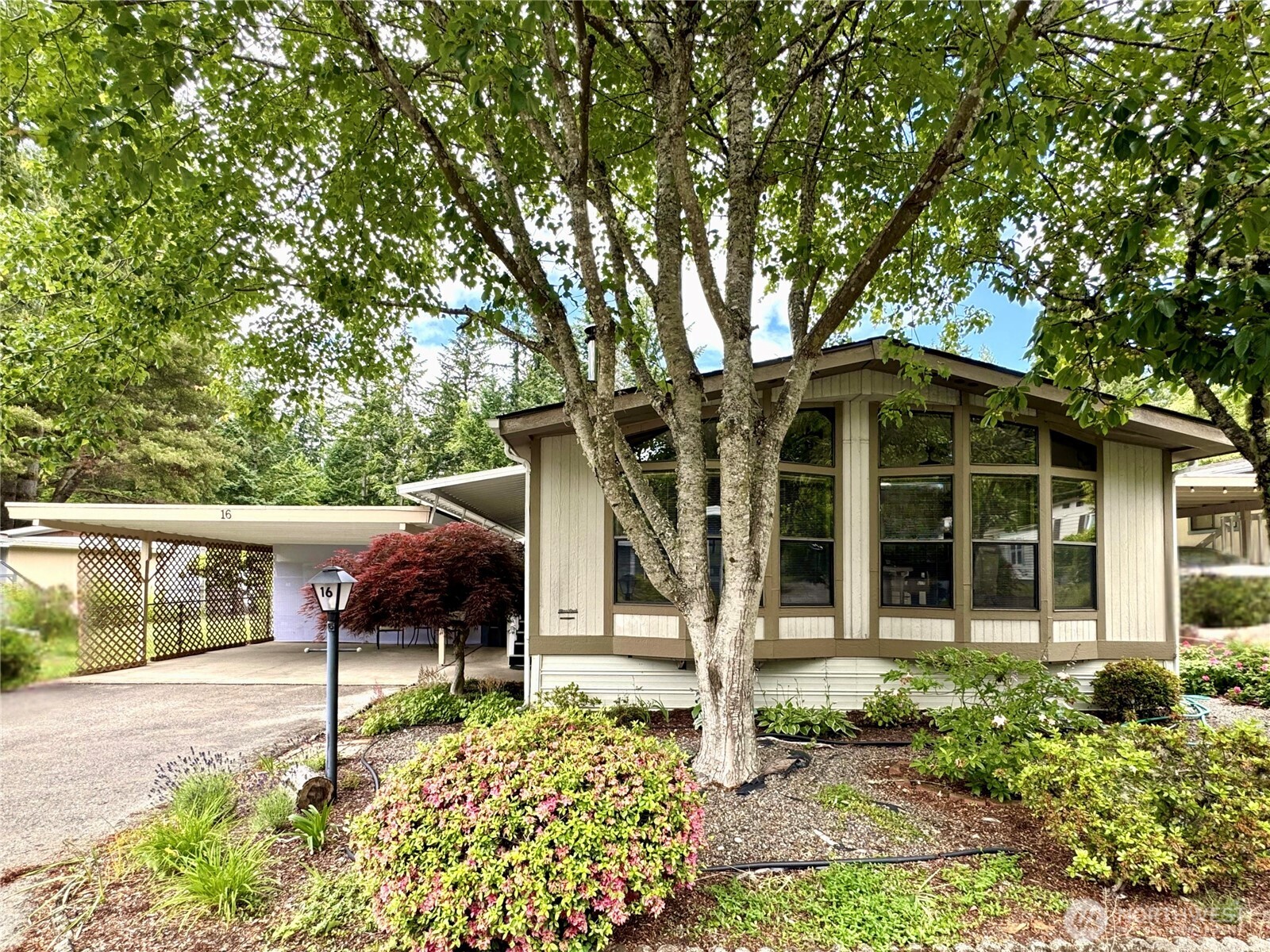 10414 Peacock Hill Avenue #16