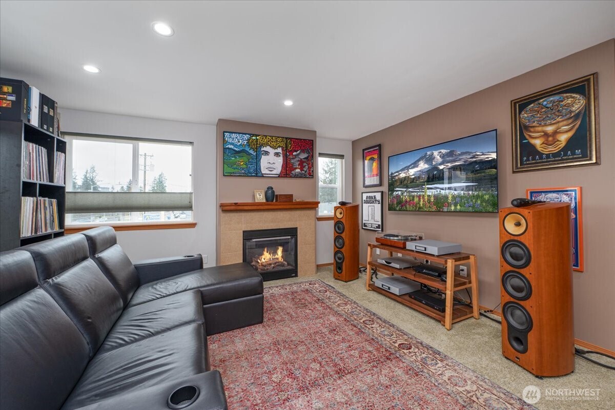 11532 15th Avenue NE #301, Seattle, WA 98125, photo 4 of 40