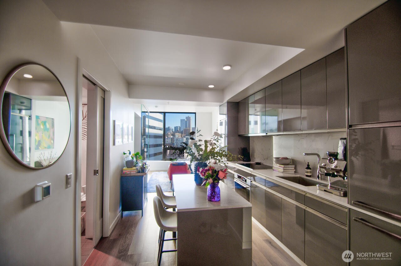 1808 Minor Avenue #1700, Seattle, WA 98101, photo 4 of 25