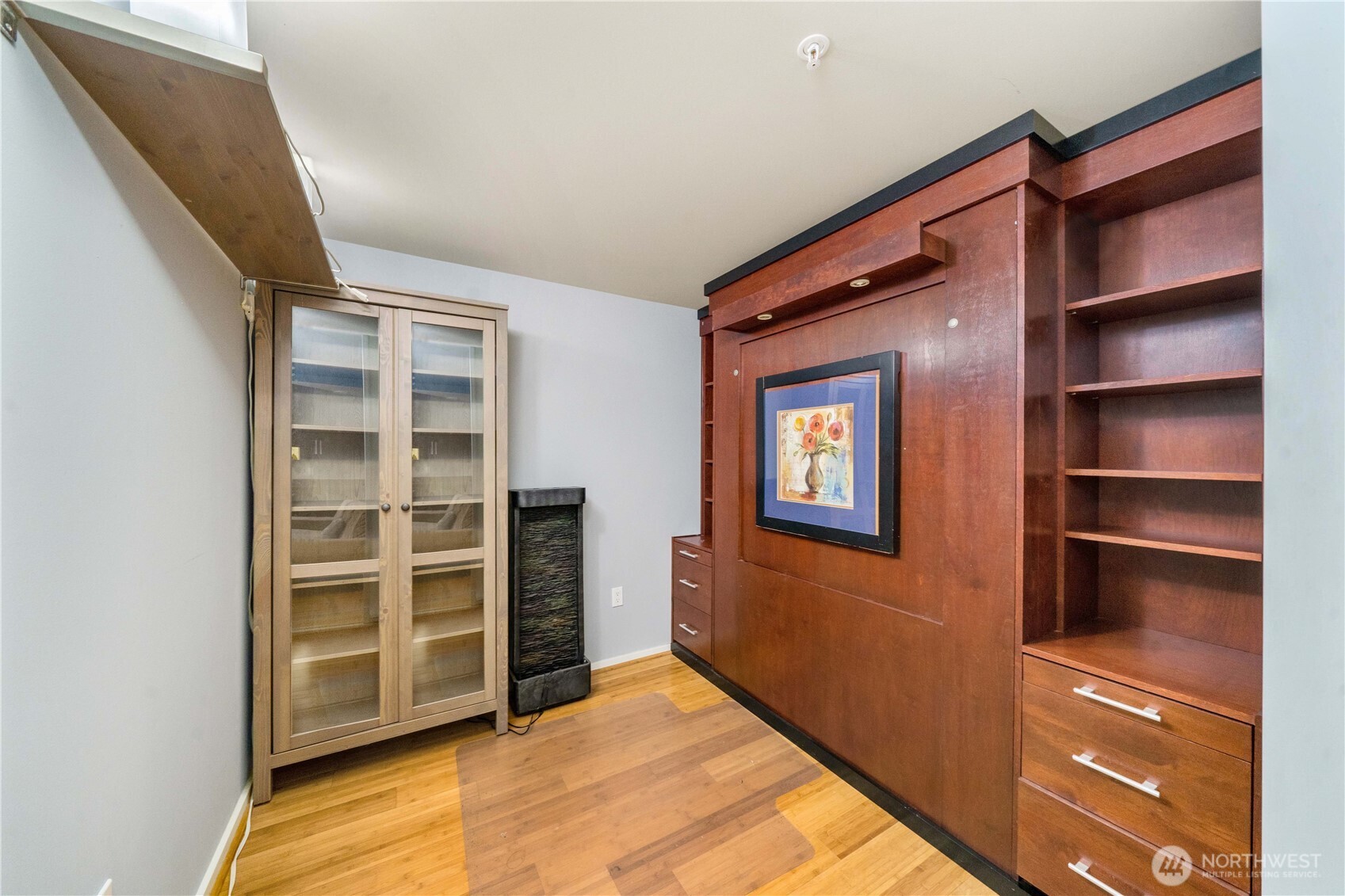 81 Clay Street #224, Seattle, WA 98121, photo 5 of 30