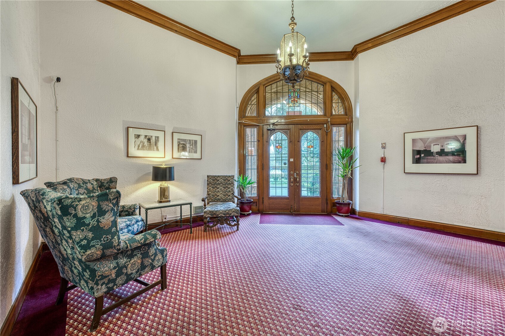 5810 Cowen Place NE #301, Seattle, WA 98105, photo 4 of 27