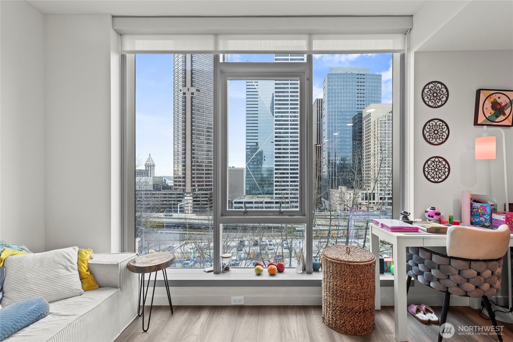 800 Columbia Street #703, Seattle, WA 98104, photo 2 of 37