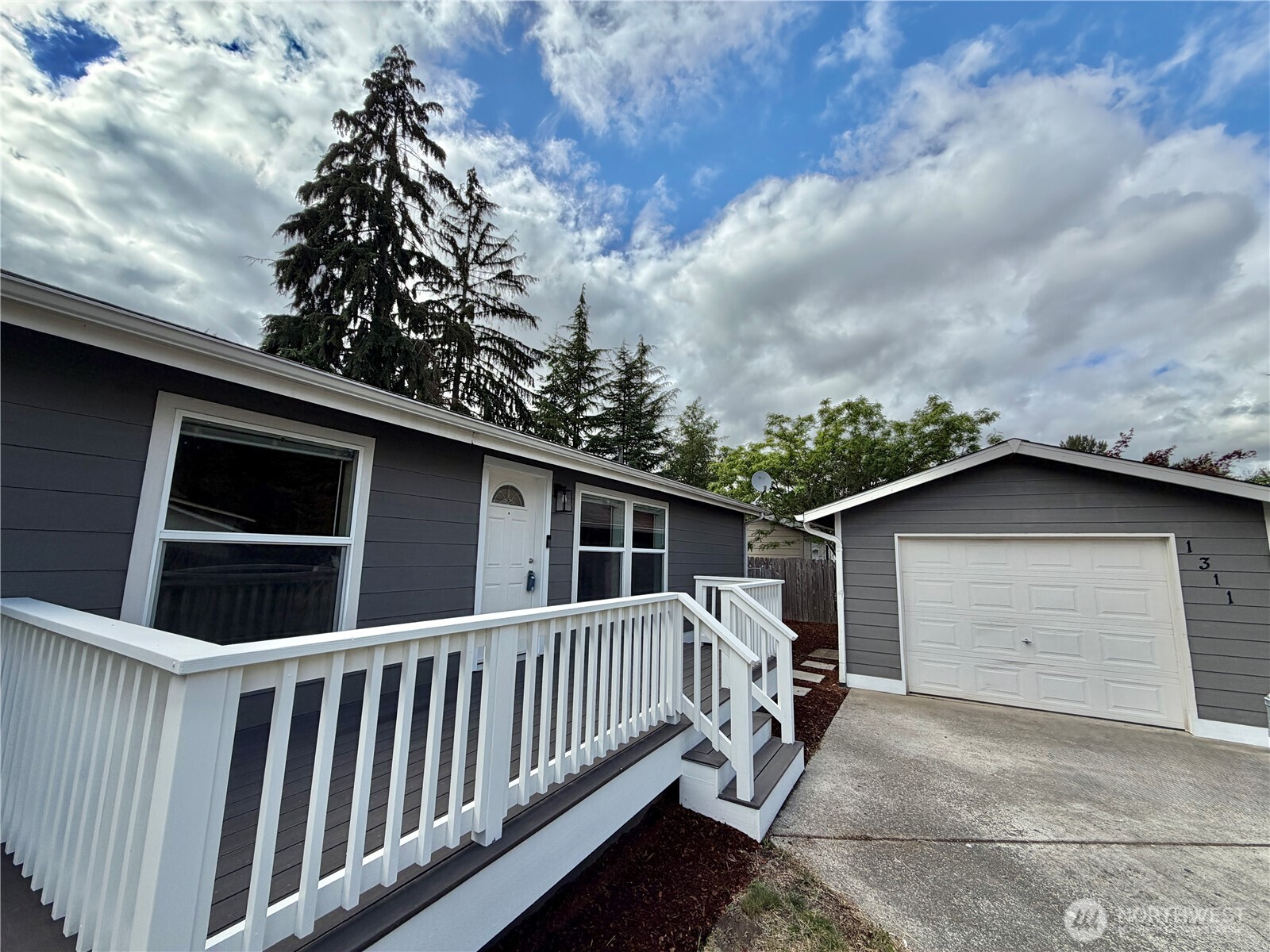 1311 104th St E, Tacoma, WA 98445, photo 3 of 3