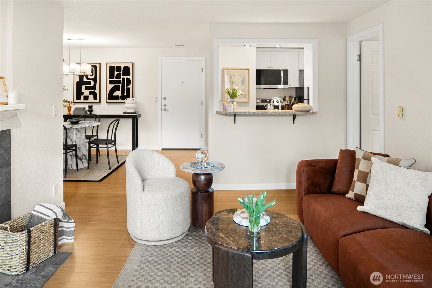 5901 Phinney Avenue N #206, Seattle, WA 98103, photo 2 of 22