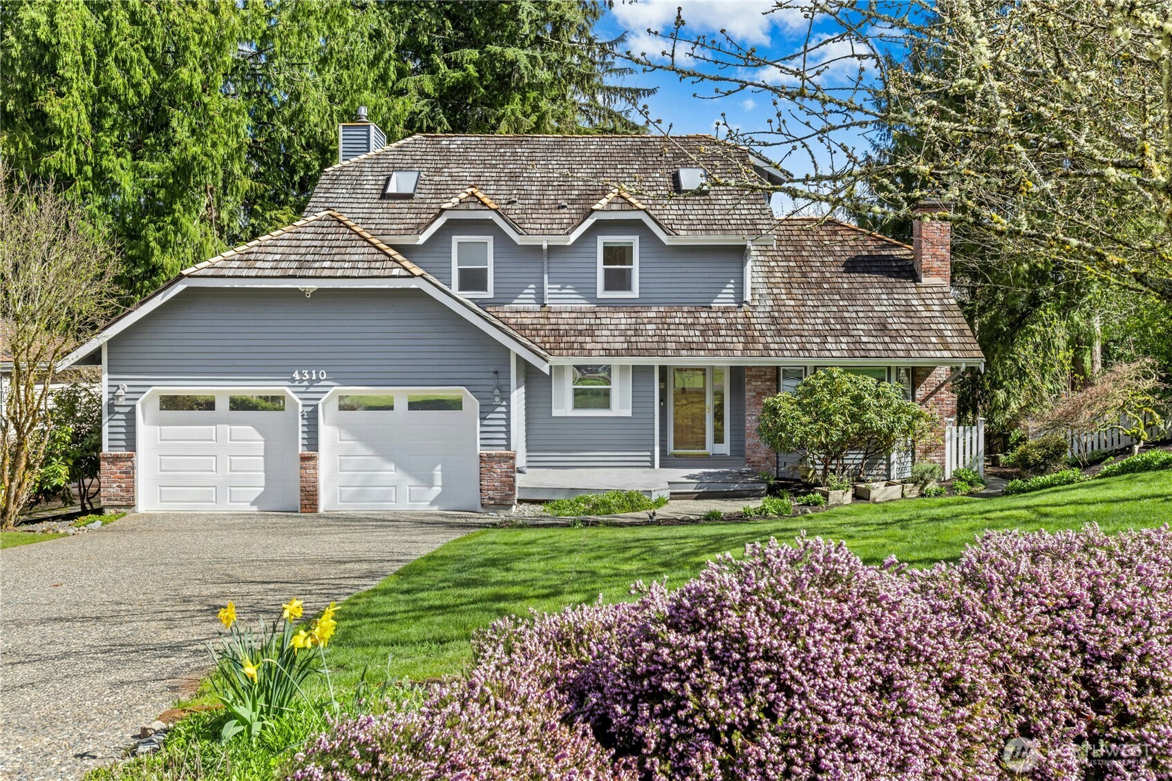 4310 209th Avenue NE, Sammamish, WA 98074, photo 2 of 2