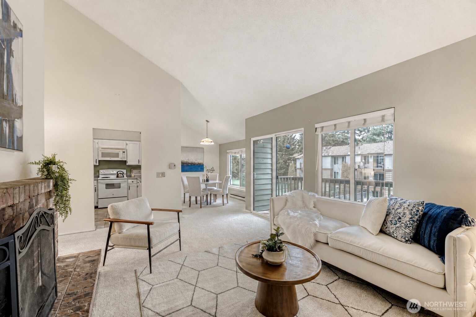 12904 126th Court NE #J302, Kirkland, WA 98034, photo 2 of 5