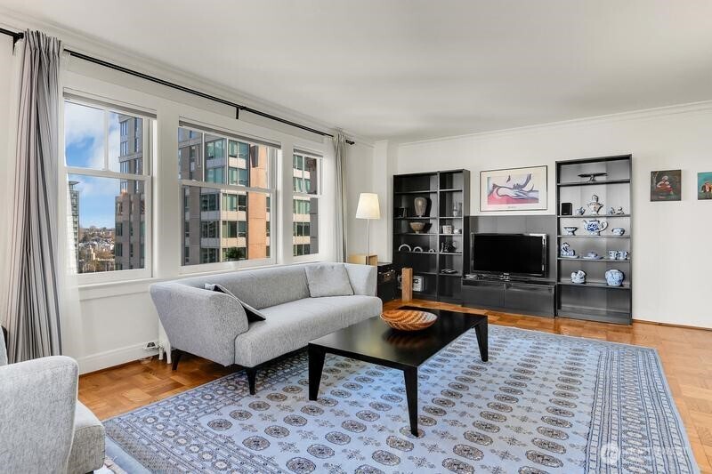 1017 Minor Avenue #1303, Seattle, WA 98104-3566, photo 5 of 16