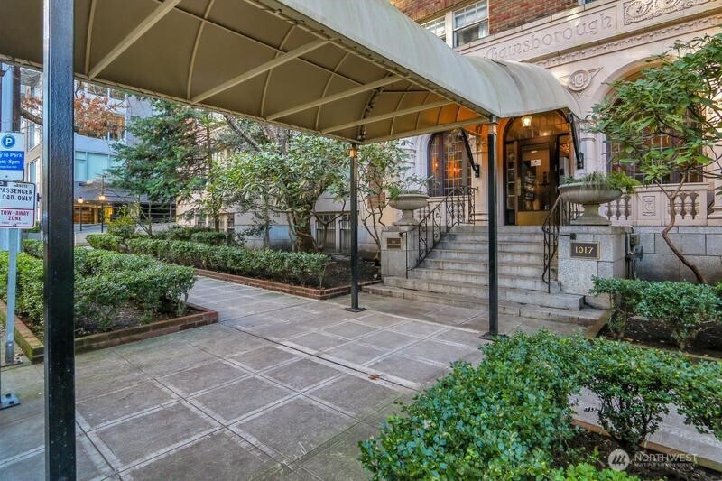 1017 Minor Avenue #1303, Seattle, WA 98104-3566, photo 2 of 16