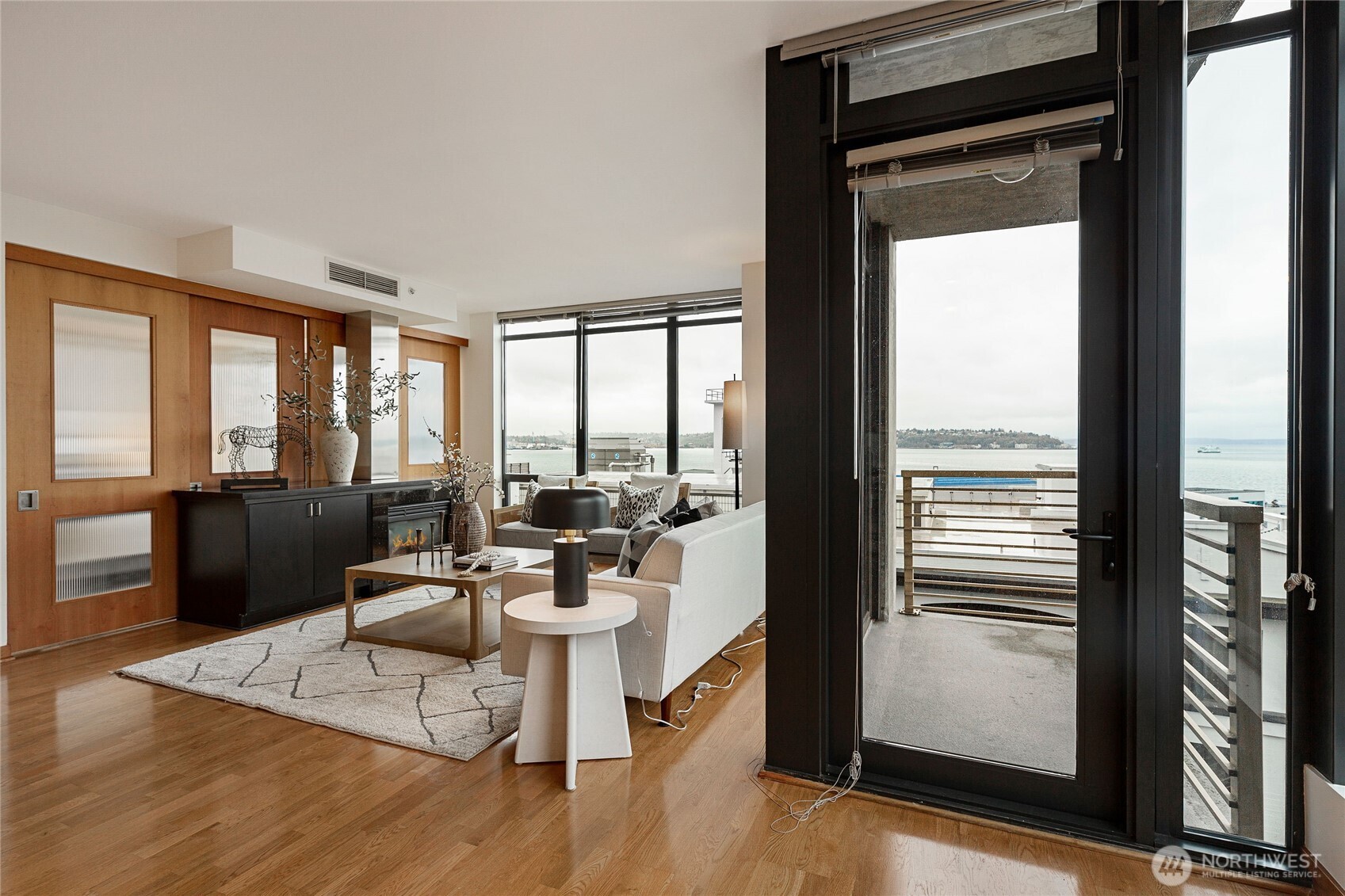 2716 Elliot Avenue #800, Seattle, WA 98121, photo 4 of 23