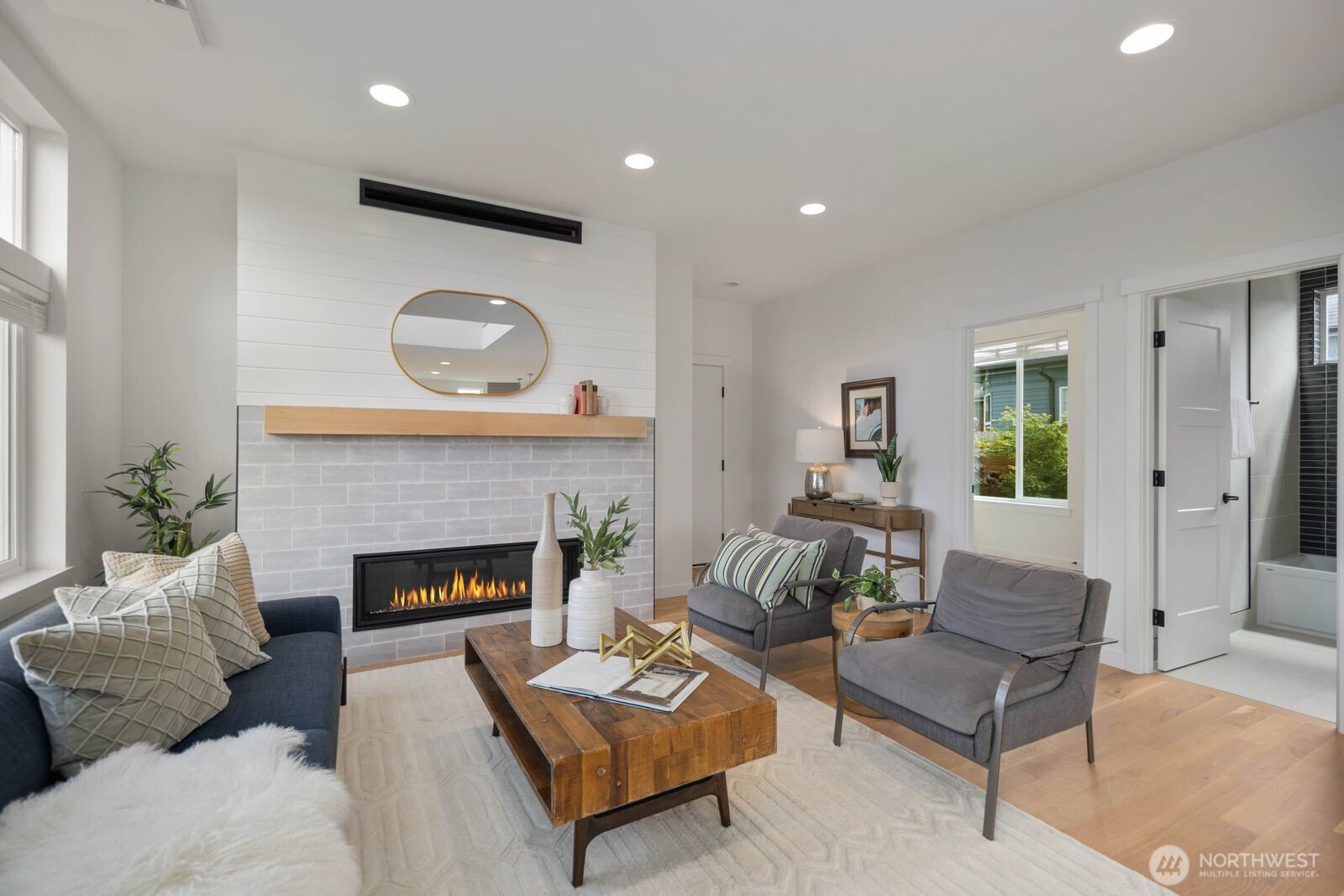 6103 S Norfolk Street, Seattle, WA 98118, photo 4 of 38