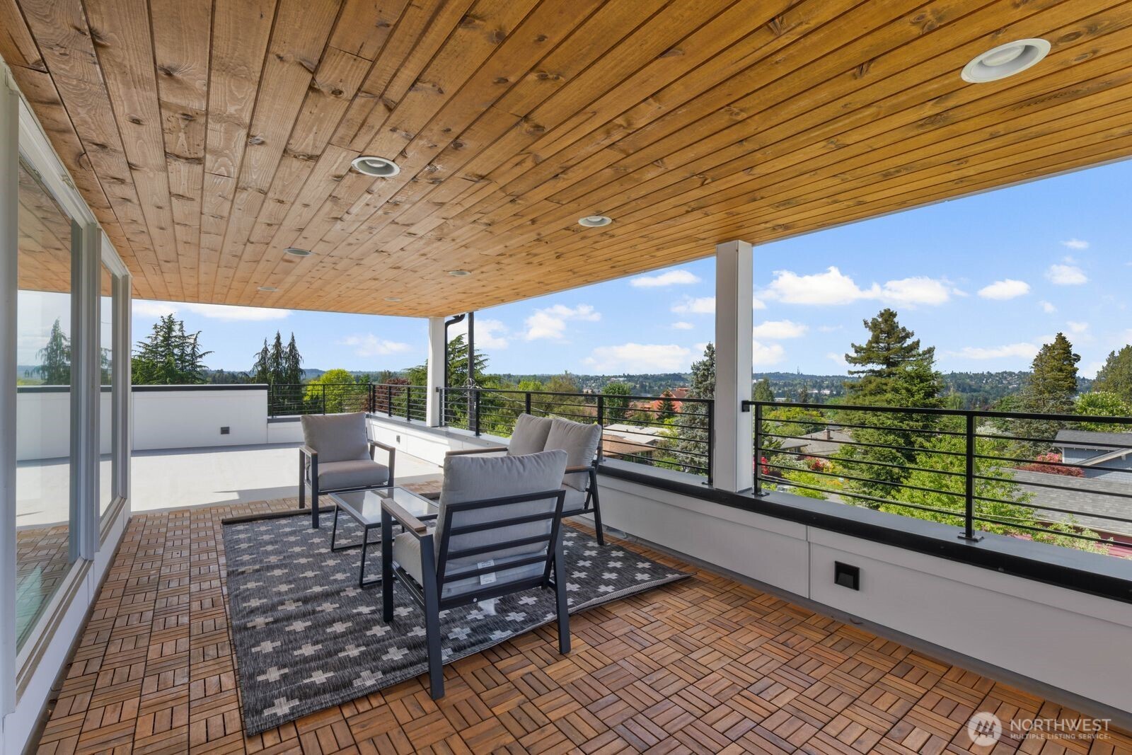 6103 S Norfolk Street, Seattle, WA 98118, photo 3 of 38