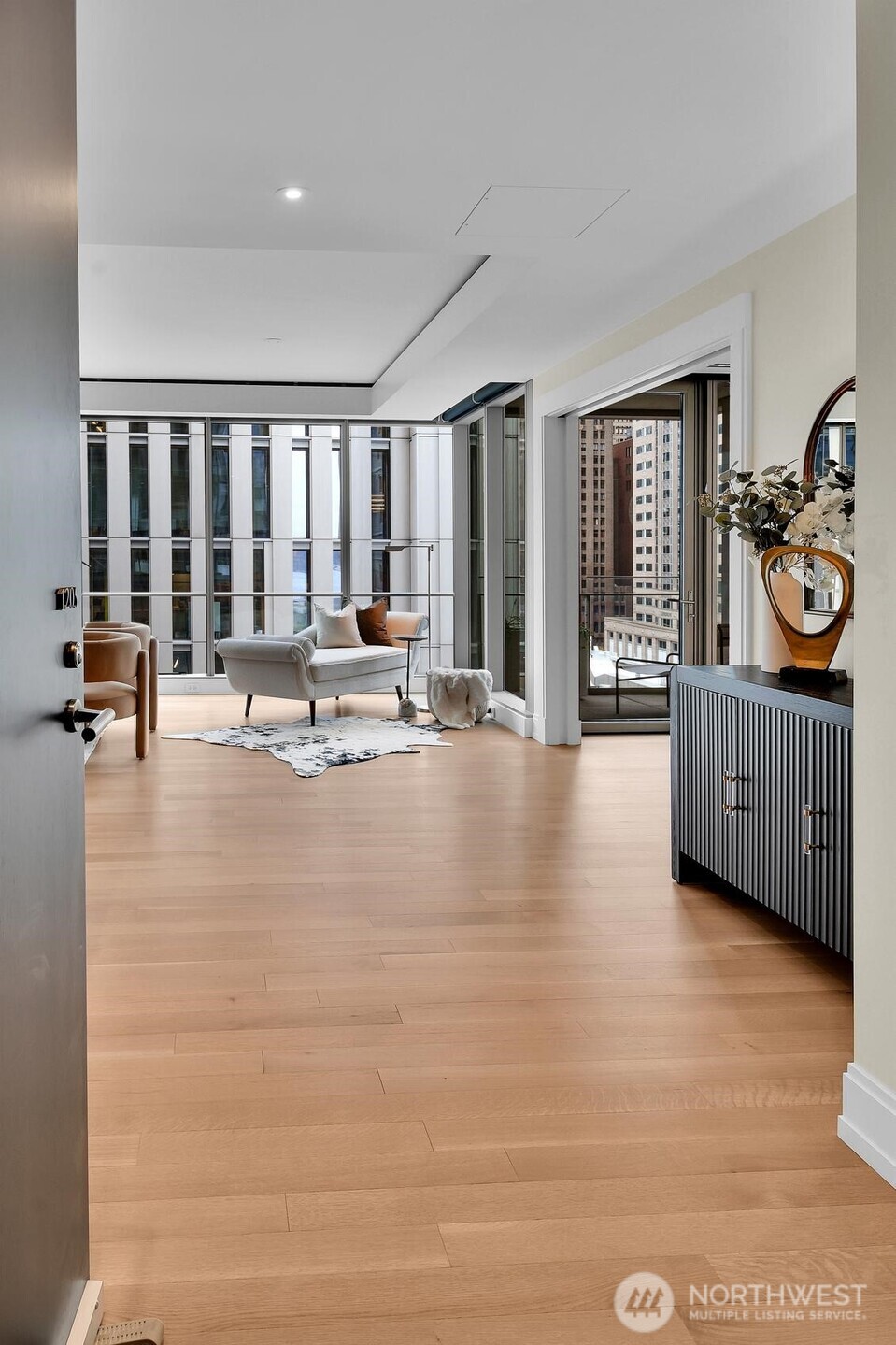 99 Union Street #1205, Seattle, WA 98101, photo 2 of 28