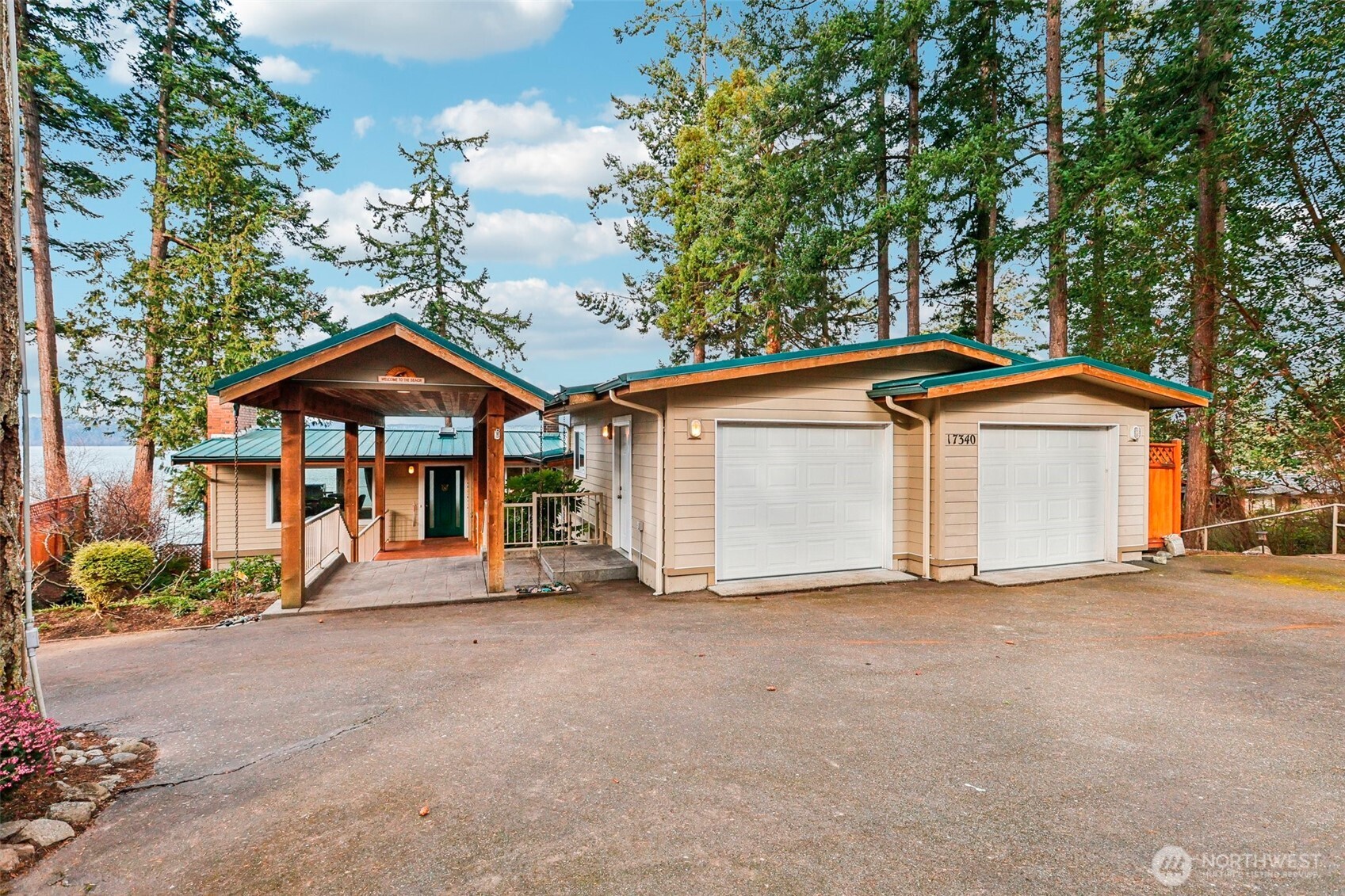 17340 Golden View Avenue, La Conner, WA 98257, photo 2 of 2