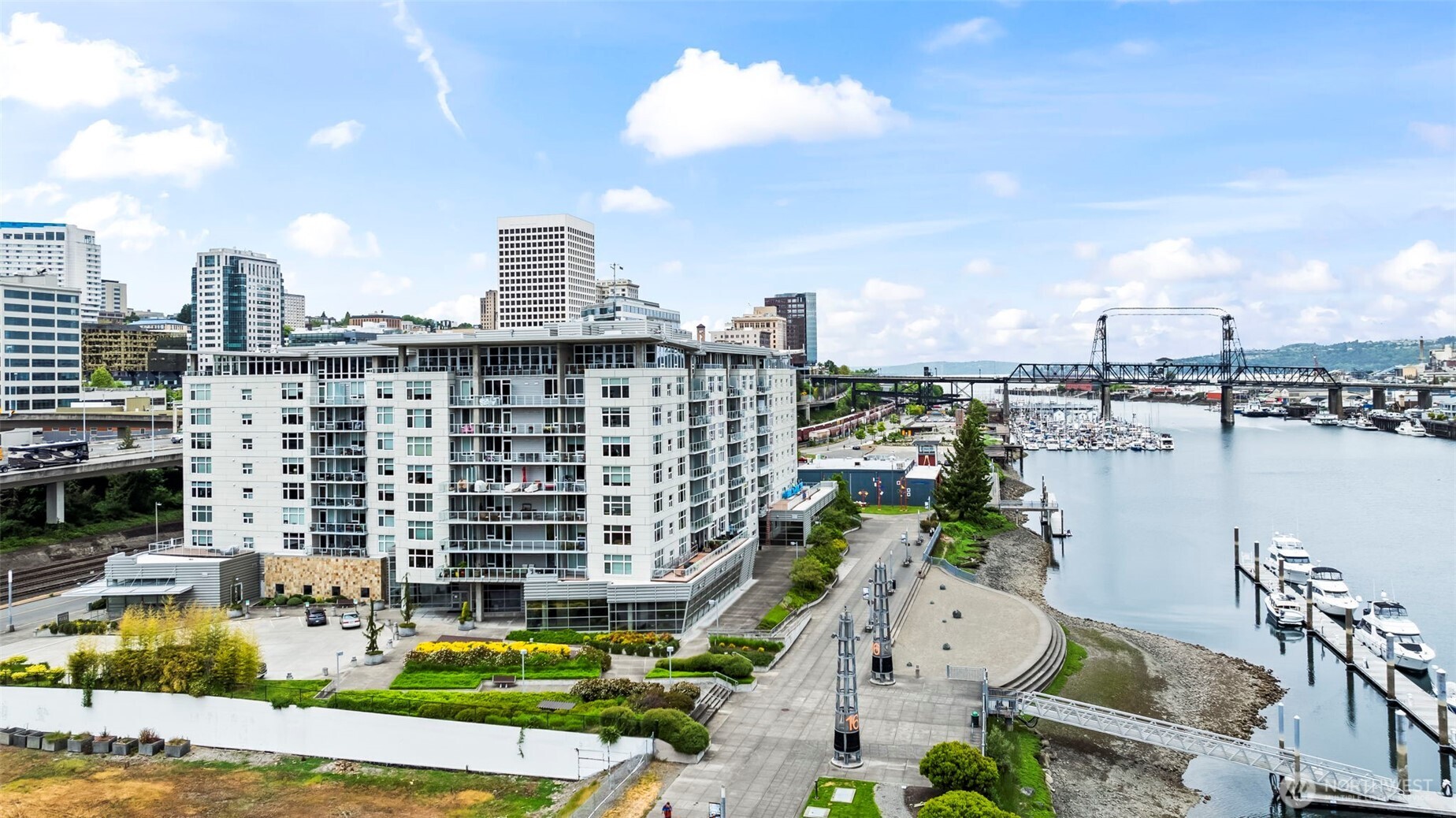 1515 Dock Street #409